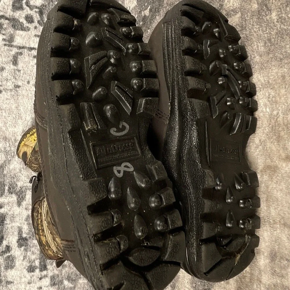 LaCrosse model oak are